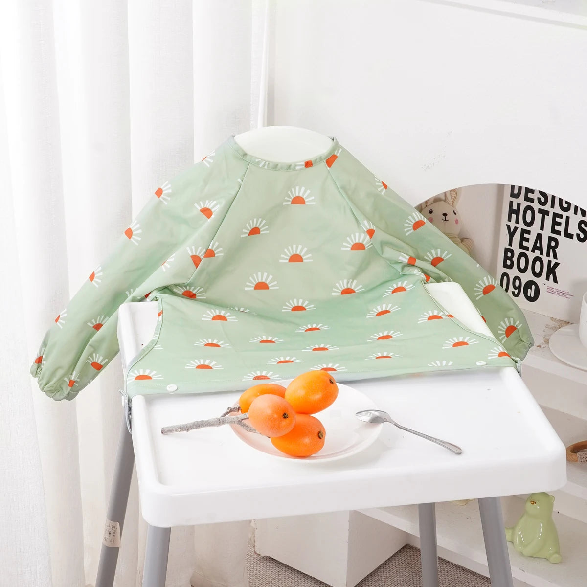 Elinfant Waterproof Baby Feeding Bibs, Cute Design Long Sleeve Mess-proof Apron Bibs